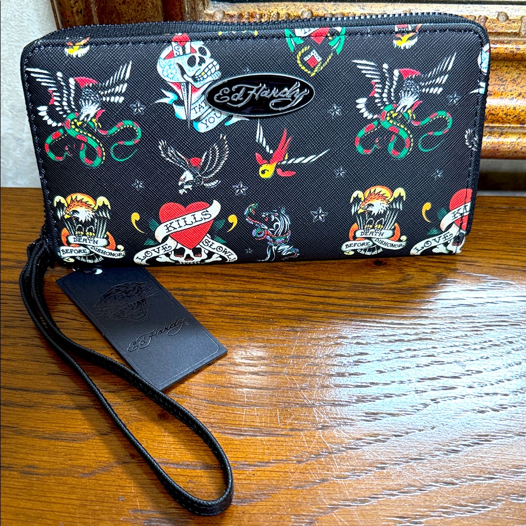 New Ed Hardy Black Wallet With Tattoo Graphics. Zip Pocket/ Credit Card Holders